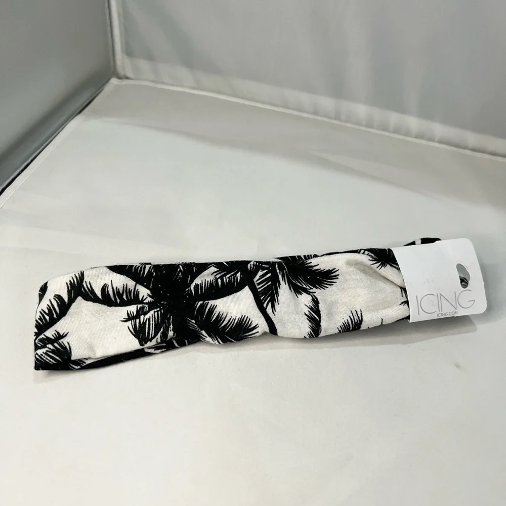 NTM Icing Cream/White & Black Palm Tree Soft Twisty Front Headband